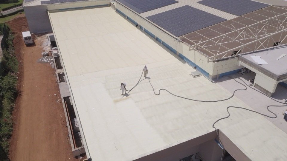 THERMAL INSULATION USING SPRAY-APPLIED POLYURETHANE FOAM